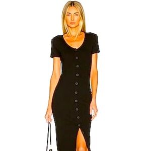 Knits a Long Story Dress in Black
STEVE MADDEN